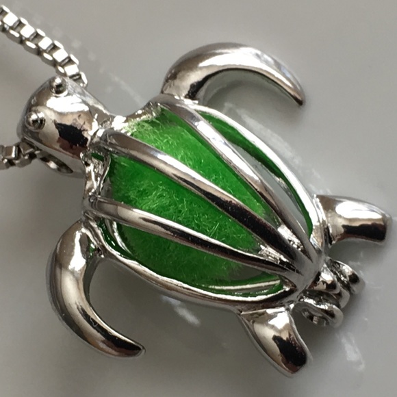 Small turtle aromatherapy diffuser locket - Picture 7 of 8